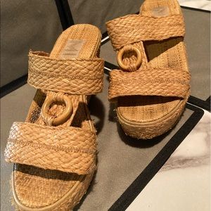 Mia ladies 8.5 wedge sandals